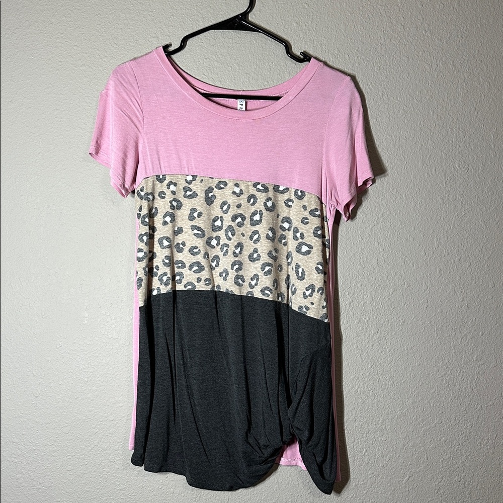 Pink Leopard T-Shirt size small